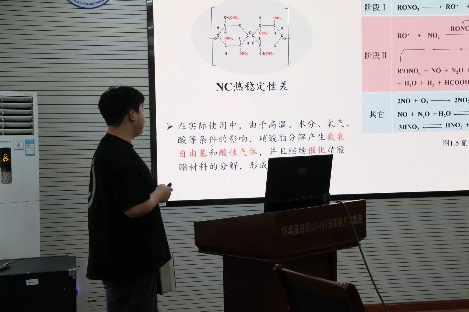 李亮.jpg